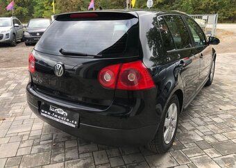 Volkswagen Golf 1.4 16V benzín manuál 59 kw - 3