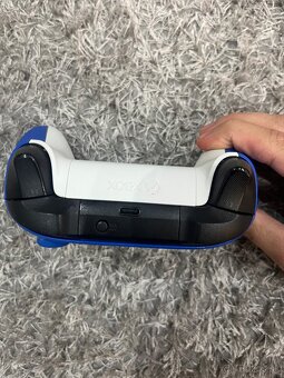 Microsoft Xbox Series Wireless ovládač - 3