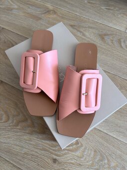 Eva Longoria dámske kožené šľapky - 3