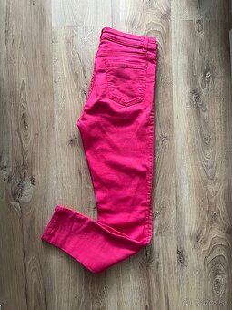 Ružové a čierne nohavice - 3