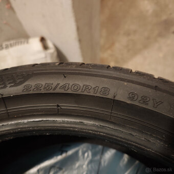 Bridgestone 225/40 R18 92Y - 3