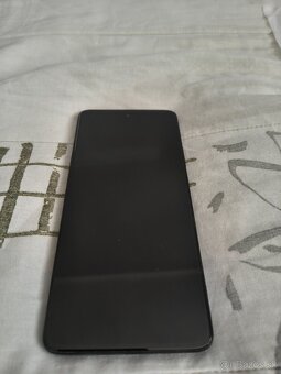 Motorola Edge 30 - 3