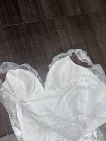 Čipkované svadobné mermaid šaty s vlečkou - 3