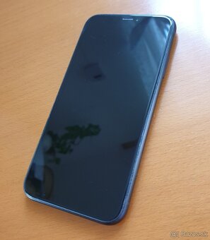 iPhone XR 64GB čierny veľmi pekný stav / super cena - 3