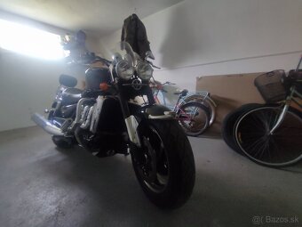 TRIUMPH ROCKET III Roadster - 3