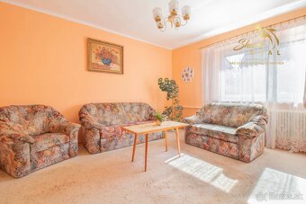 Čiastočne zrekonštruovaný dom vo výbornej lokalite s garážou - 3