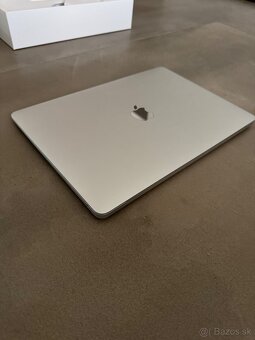 Predám MacBook Air 13” (2020)- Intel Core i5 + kožený kryt - 3