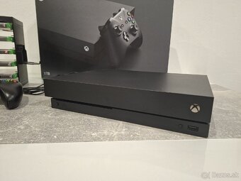 Na predaj Xbox One X 1TB komplet príslušenstvo - 3