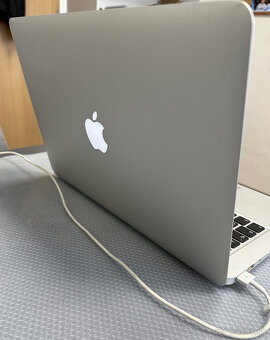 Predám MacBook Air, Mid 2013 - 3