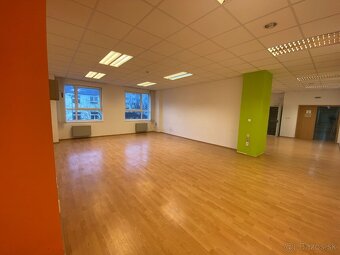 Rekonštruované kancelárske priestory na prenájom - Bratislav - 3