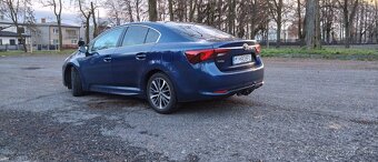 Toyota Avensis 1.8 Valvematic Active - 3