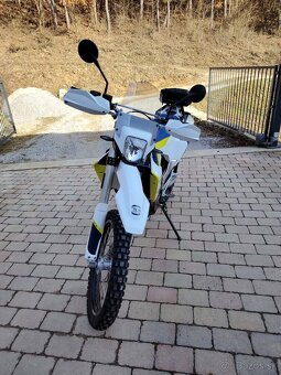Husqvarna 701 Enduro - 3