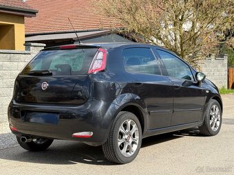 Fiat Grande Punto 1.4 8v Lounge - 3