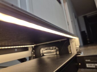 Podsvietený 4U Rack so šuflíkom a 230V lištou - 3