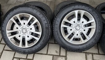 Toyota PRO ACE 5x108 7jx16 ET46 215 65 R17 letné - 3