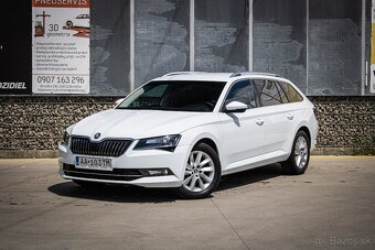 Superb 3 Combi 2.0 TDI DSG Style, Webasto, Kessy, Bixenón - 3