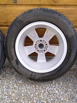 Alu 5 x 112 R 16 + letné 215/60 16 MICHELIN. - 3