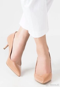 Michael Kors - Klasické lakované lodičky - nude - 3