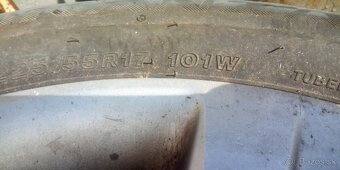 Bridgestone 225/55R17 - 3