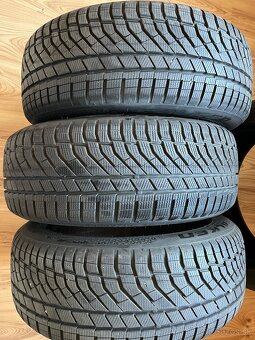 Falken eurowinter hs02 pro 225/50 R18 99v - 3