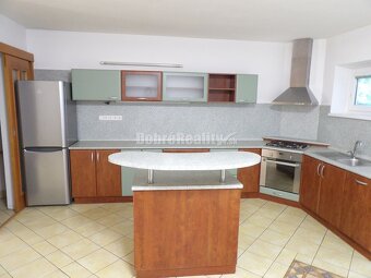 Štýlový rodinný dom na PREDAJ - 3