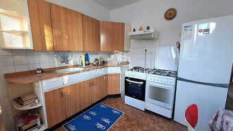 Na prenájom poschodová budova, Zlaté Moravce, časť Ďatelinis - 3