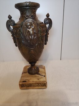 Francúzska bronzová váza s mramorovým podstavcom. - 3