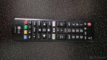 LG televízor + nástenny držiak - 3