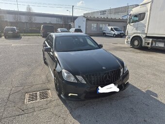 Mercedes benz 550 - 3