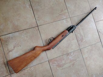 Vzduchovka ČZ 800 - 3