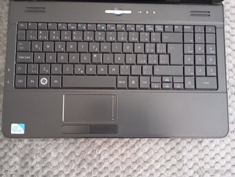 predám ACER EMACHINES E725 , WINDOWS XP 32bit - 3