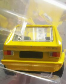 VW Golf GTI MK1 žltý - 3