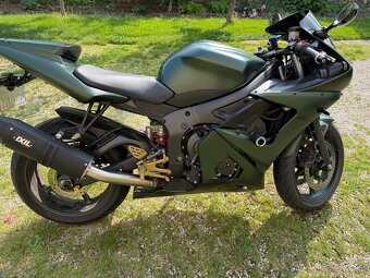 Yamaha R6 - 3