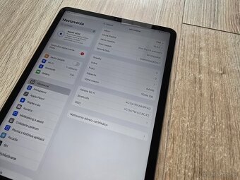 Apple iPad pro 11 1 generácie 64GB - 3