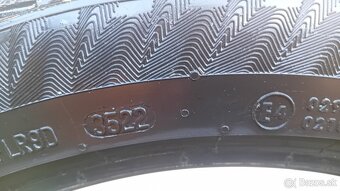 Zlmne pneumatiky 225/45 r17 v xl  2ks. - 3