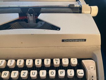 Písací stroj s kufríkom - 3
