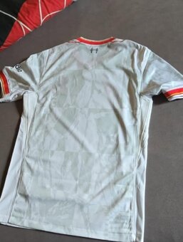 Dres Liverpool - 3