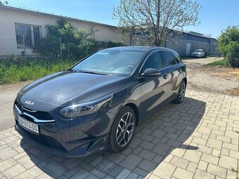 Kia Ceed 1,5 T-GDI 160PS M6 GOLD 10/2023 - 3