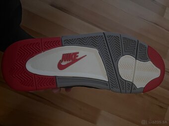 Jordan 4 - 3