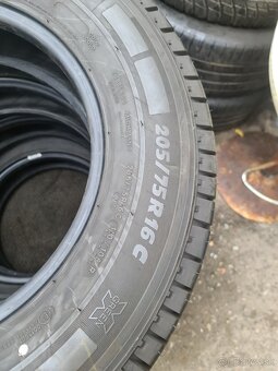 205/75 R16c michelin - 3