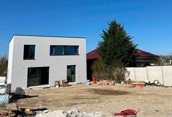 Ponúkame na predaj NOVOSTAVBU 4izb.rodinného domu v IpD. - 3
