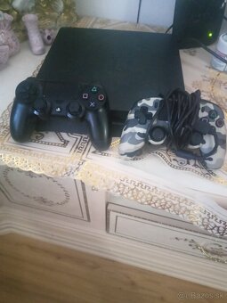 PS4 slim - 3