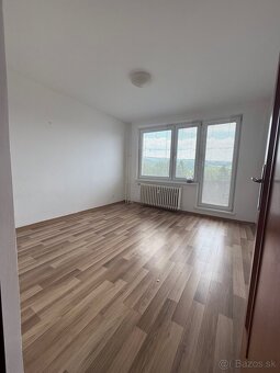 Prenájom 3 izbového bytu Medvedzie - 3