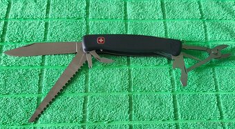 Wenger Delémont 04 Everest W120 - 3
