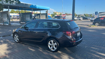 Opel Astra ST 2.0 CDTI ECOTEC Cosmo - 3