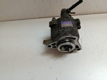 vakuova pumpa toyota corolla verso 2930027020 40€ - 3