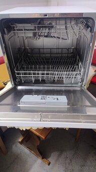 Stolová umývačka riadu Candy - 3