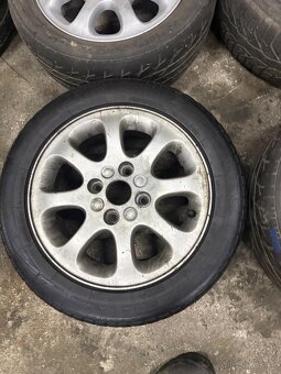 Volvo elektróny R15 (v40) - 3