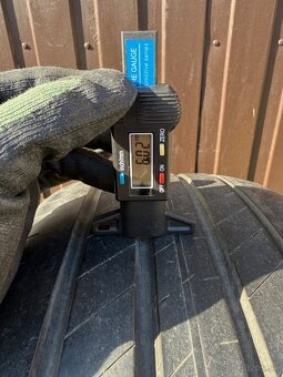 Letné pneu Goodyear 235/40 R19 - 3