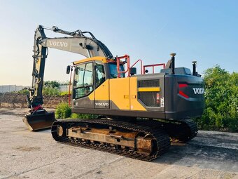 Pásové rypadlo Volvo EC220EL - 3